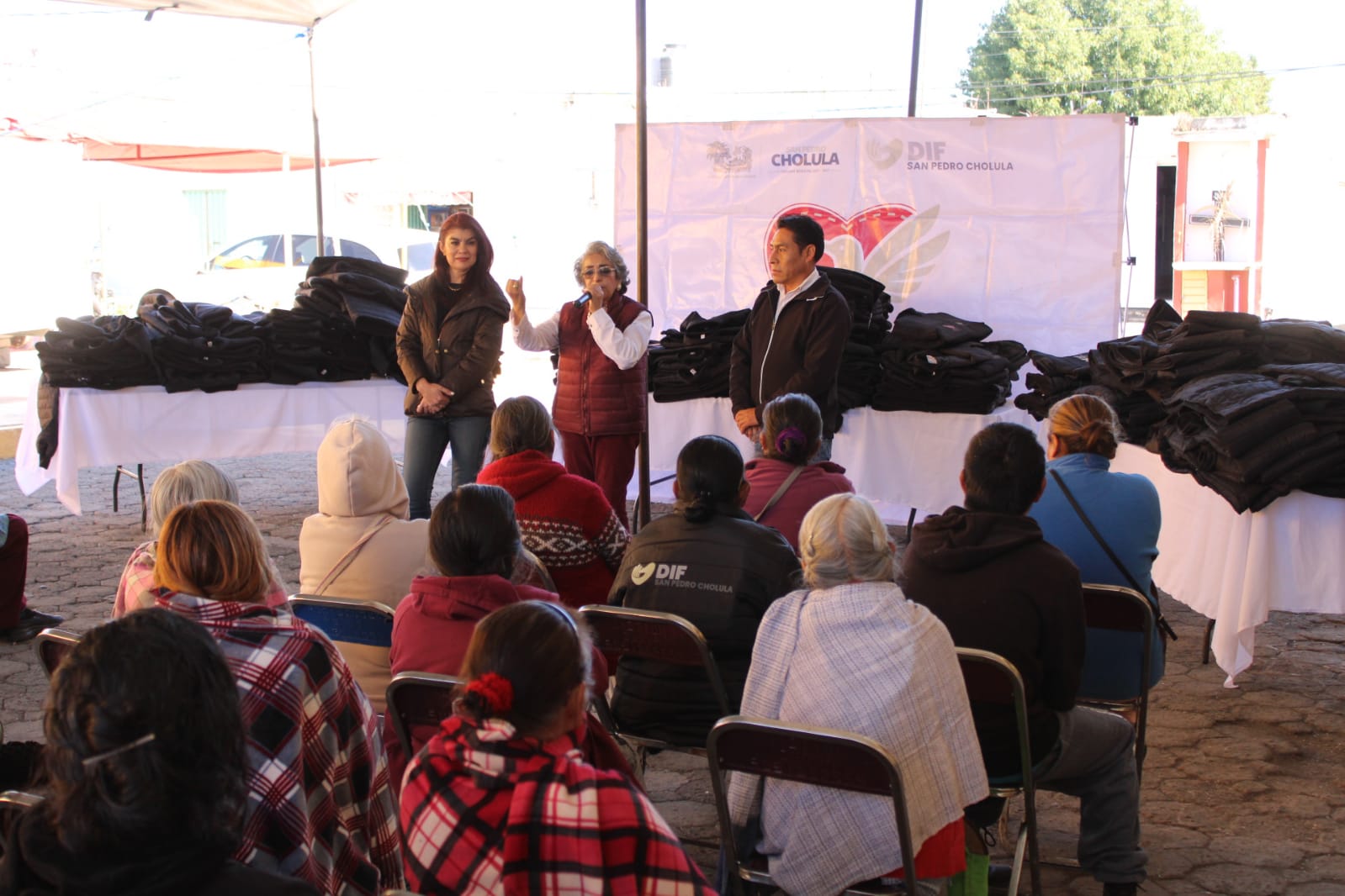 entrega dif spch chamarras 3