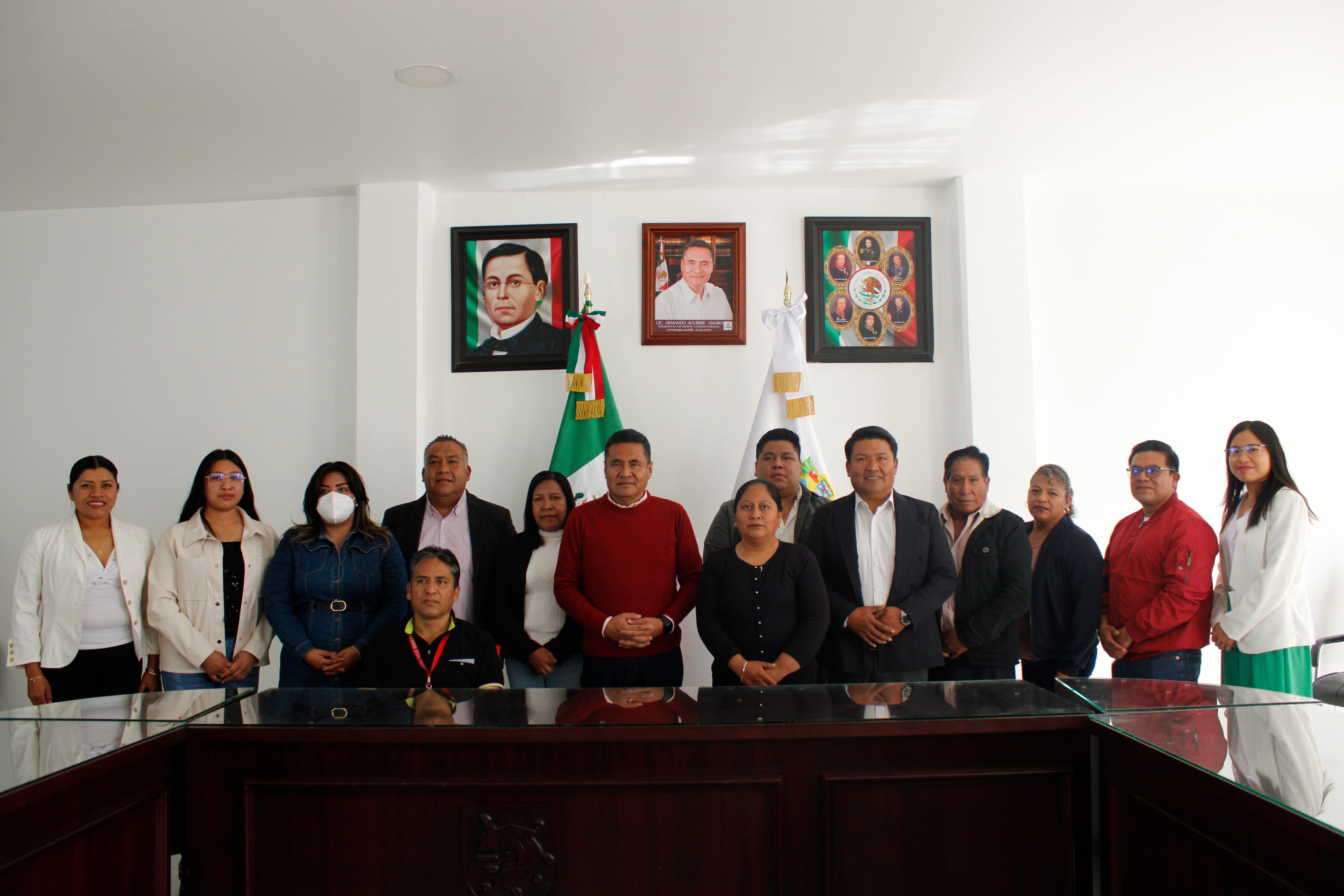 Comunicado oficial Toma protesta Armando Aguirre a presidentes auxiliares de Coronango