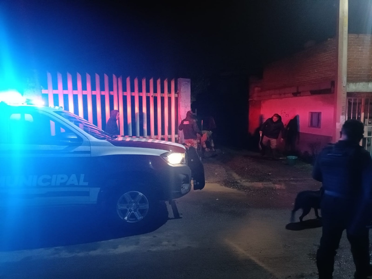 Comunicado oficial Gobierno de Tonantzin Fernández atiende de inmediato afectaciones por desborde de arroyo en Santa Bárbara Almoloya