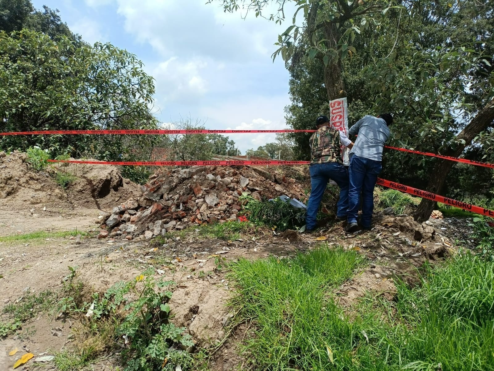 Residuos contaminan barranca en Mazatecochco y ponen en riesgo el ecosistema