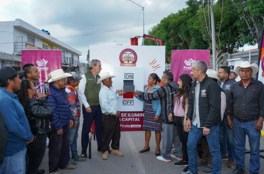 Foto: Cortesía Transformación del alumbrado en San Andrés Azumiatla