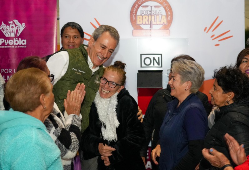 Foto: Cortesía Puebla Brilla transforma colonias y juntas auxiliares con alumbrado moderno