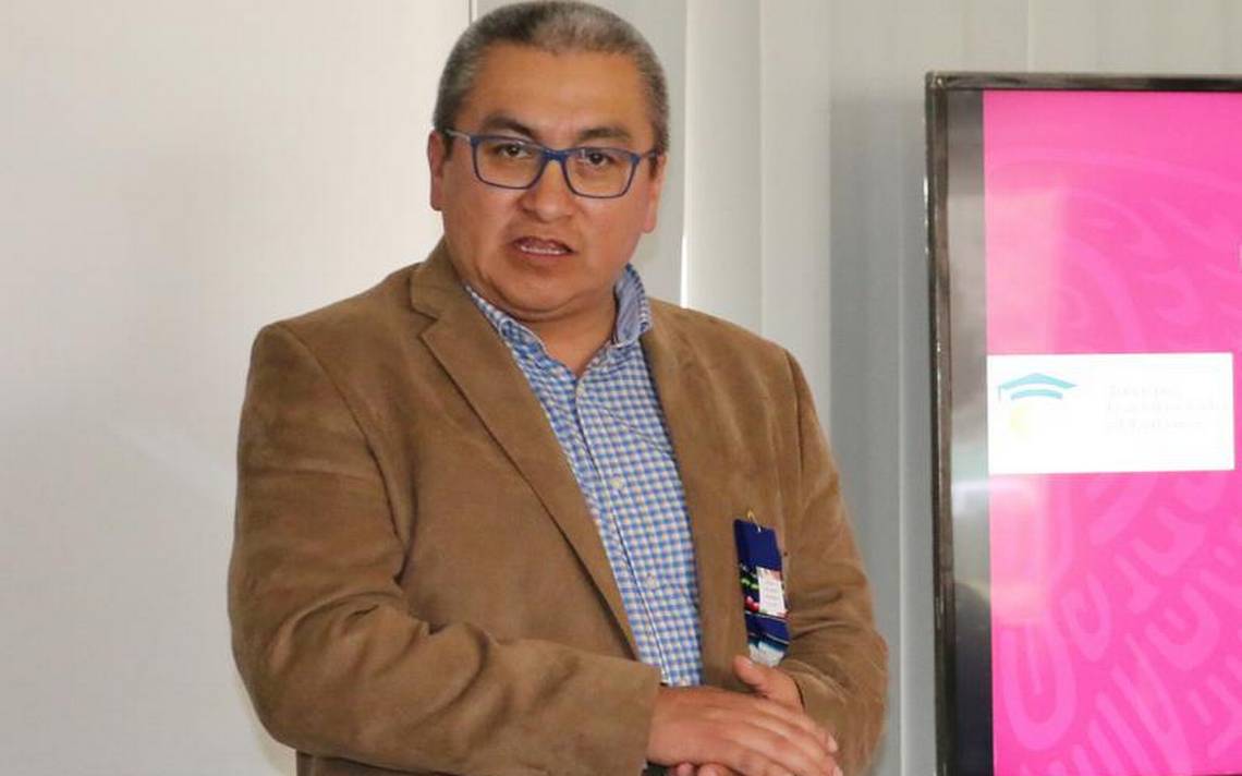 Homero Meneses, bajo fuego por incumplir promesas al magisterio