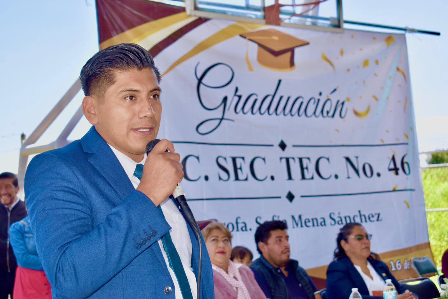 Evade alcalde de Mazatecochco cuestionamientos sobre denuncia por violencia politica