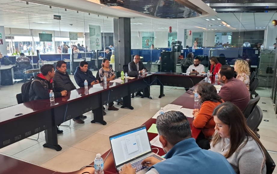 Foto: Cortesía Padres de familia exigen solución por falta de personal en secundaria