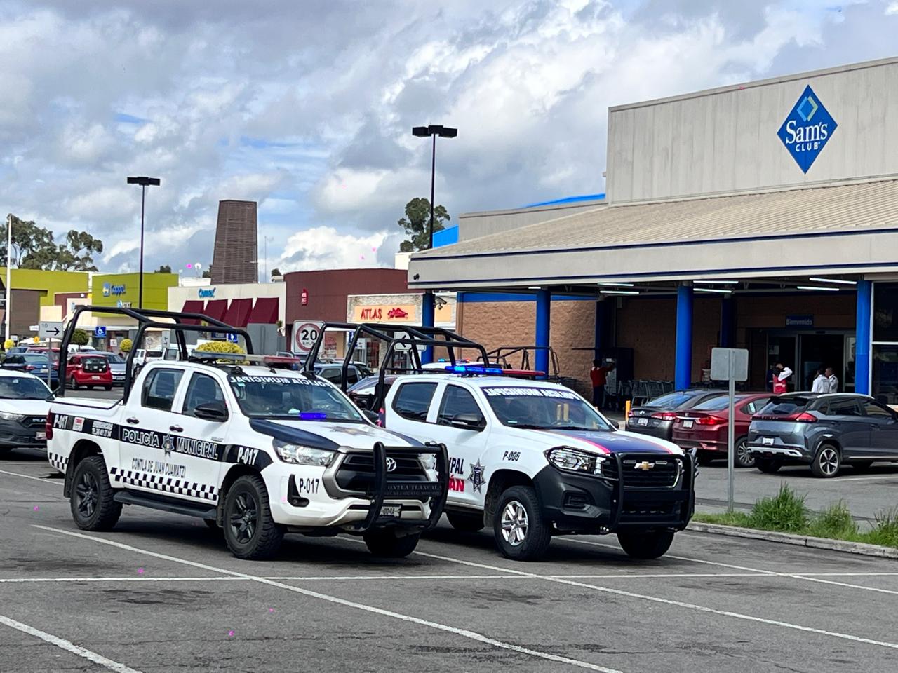 Roban equipo telefónico con violencia en Sam’s Club de Apetatitlán; se llevaron 80 mil pesos en mercancía