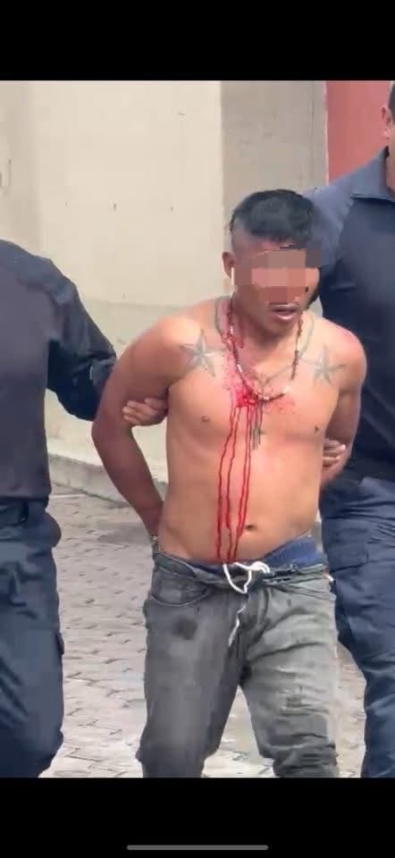 Rescatan a hombre acusado de robo ante intento de linchamiento en Huactzinco