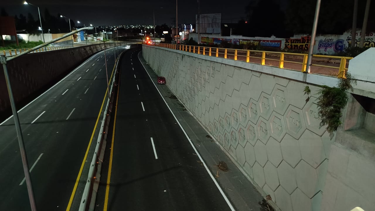 Hombre muere atropellado en la Apizaco-Tlaxcala; permanece en calidad de desconocido