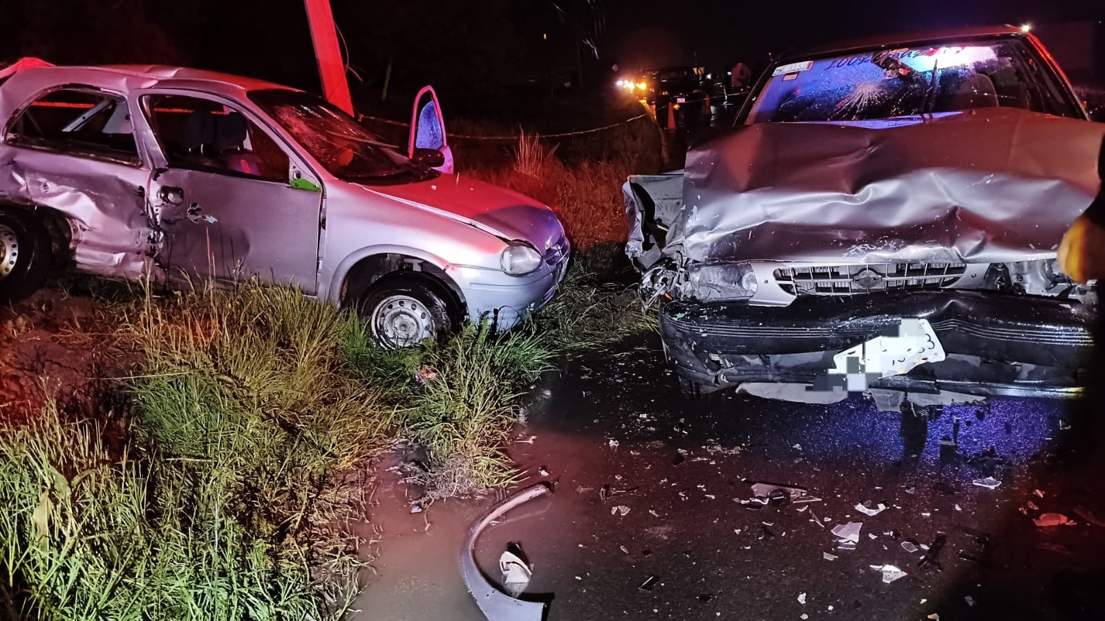 Pierde la vida un hombre tras choque frontal en Tlaxco; una joven fue hospitalizada