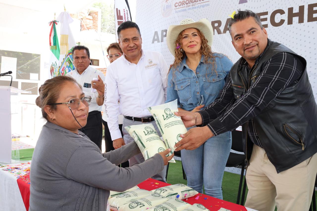 Con "Leche para el Bienestar", gobierno de Coronango avanza en la seguridad alimentaria