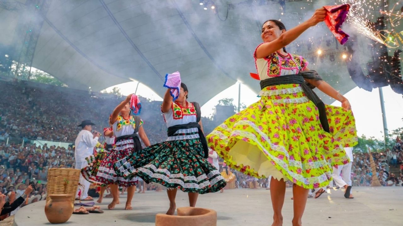 Foto: Cortesía Guelaguetza 2025 une a más de 11 mil personas en Oaxaca con su cultura