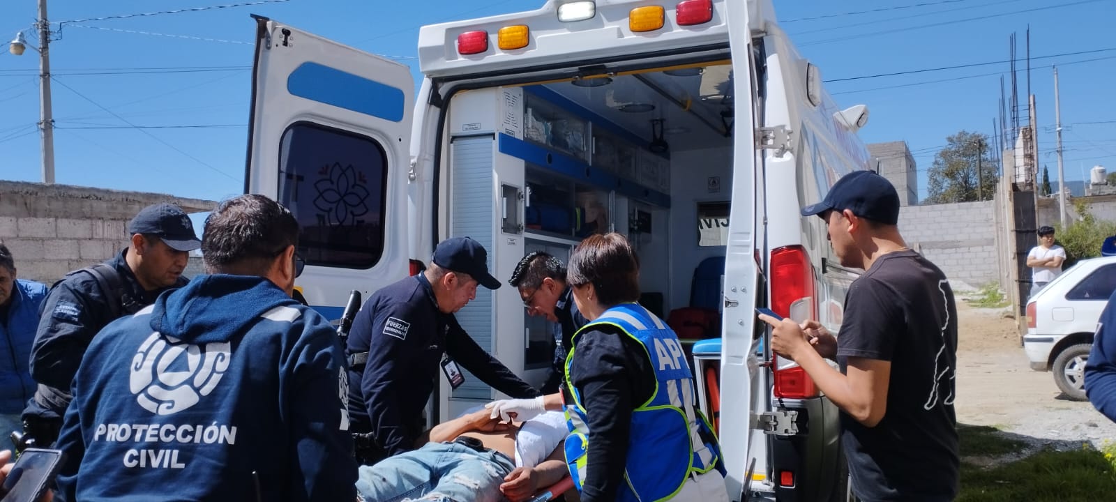 Foto: Cortesía Multitud golpea a presunto ladrón sorprendido dentro de una vivienda en Calpulalpan