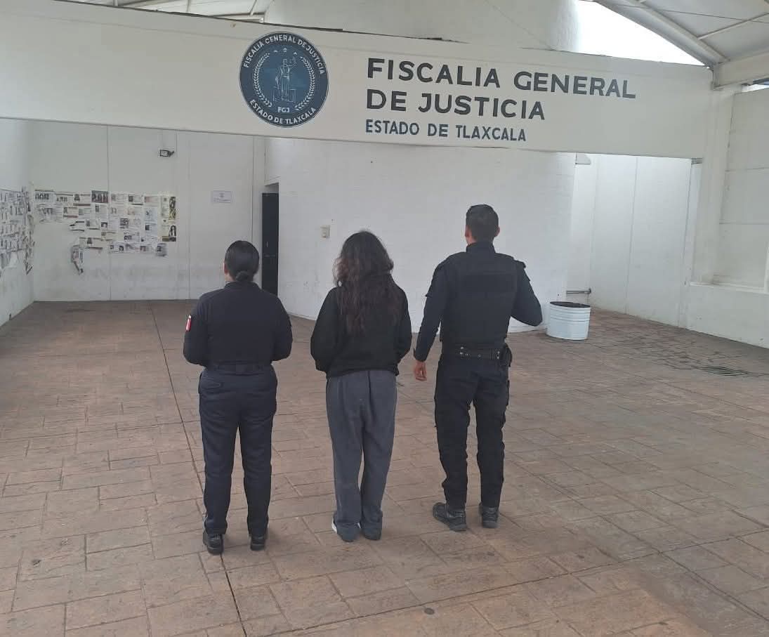 Policía de Papalotla asegura a sujeto por violencia de género y colaboran en su puesta a disposición