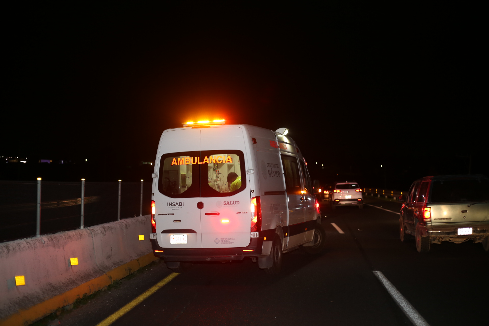 Motociclista grave tras ser arrollado y abandonado en el Libramiento Tlaxcala