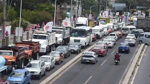 Transportistas bloquean Vía Corta en Tlaxcala por exclusión laboral