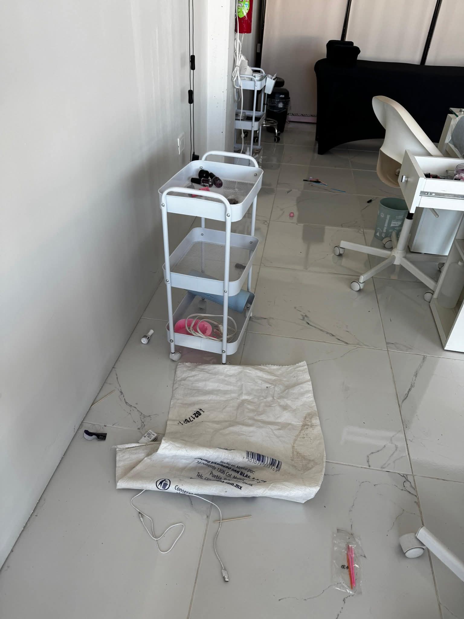 Inseguridad no cesa en la Capital, arrasan hasta con esmalte de uñas