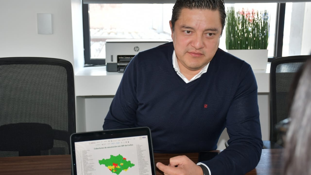 Tlaxcala vacuna casa por casa a menores para prevenir el sarampión