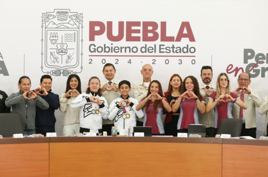 Foto: Cortesía La UDEP presenta su escudo: identidad, valores y visión de futuro