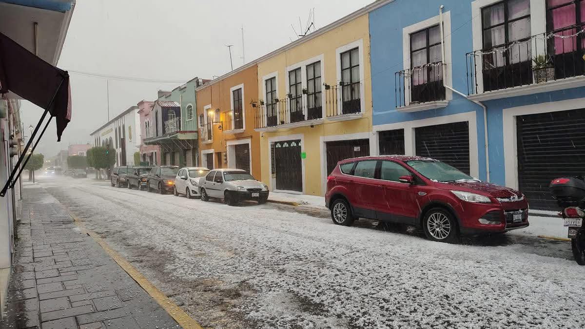 Intensa granizada provoca estragos en la capital tlaxcalteca