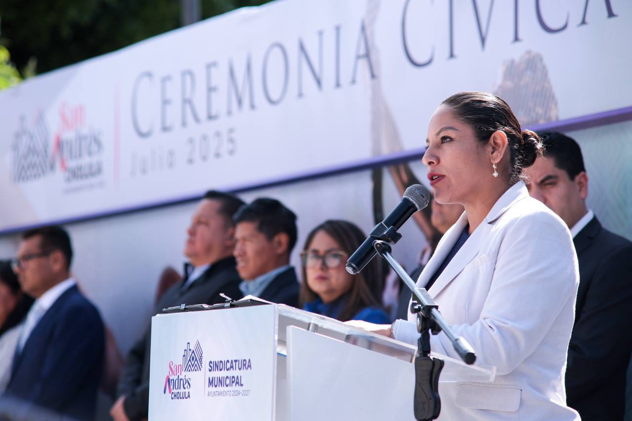 Comunicado oficial Reafirma Lupita Cuautle valores cívicos y de legalidad en ceremonia
