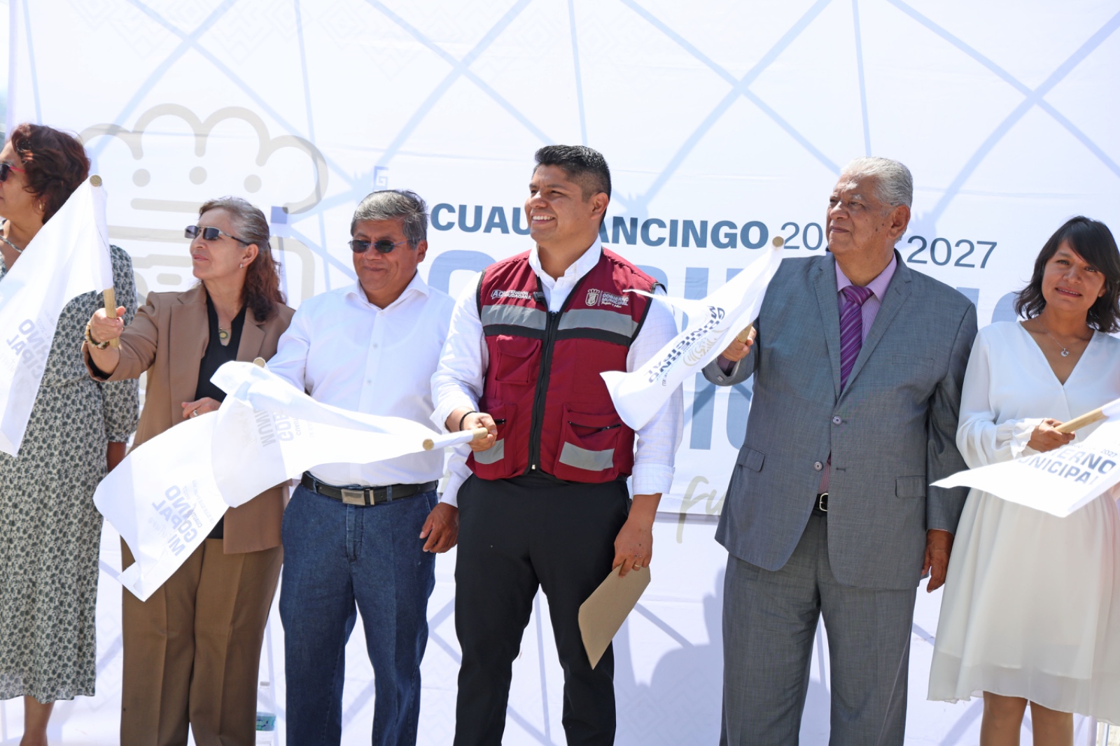 Comunicado oficial Arranca Omar Muñoz construcción de arco techos en bachilleratos de San Lorenzo Almecatla
