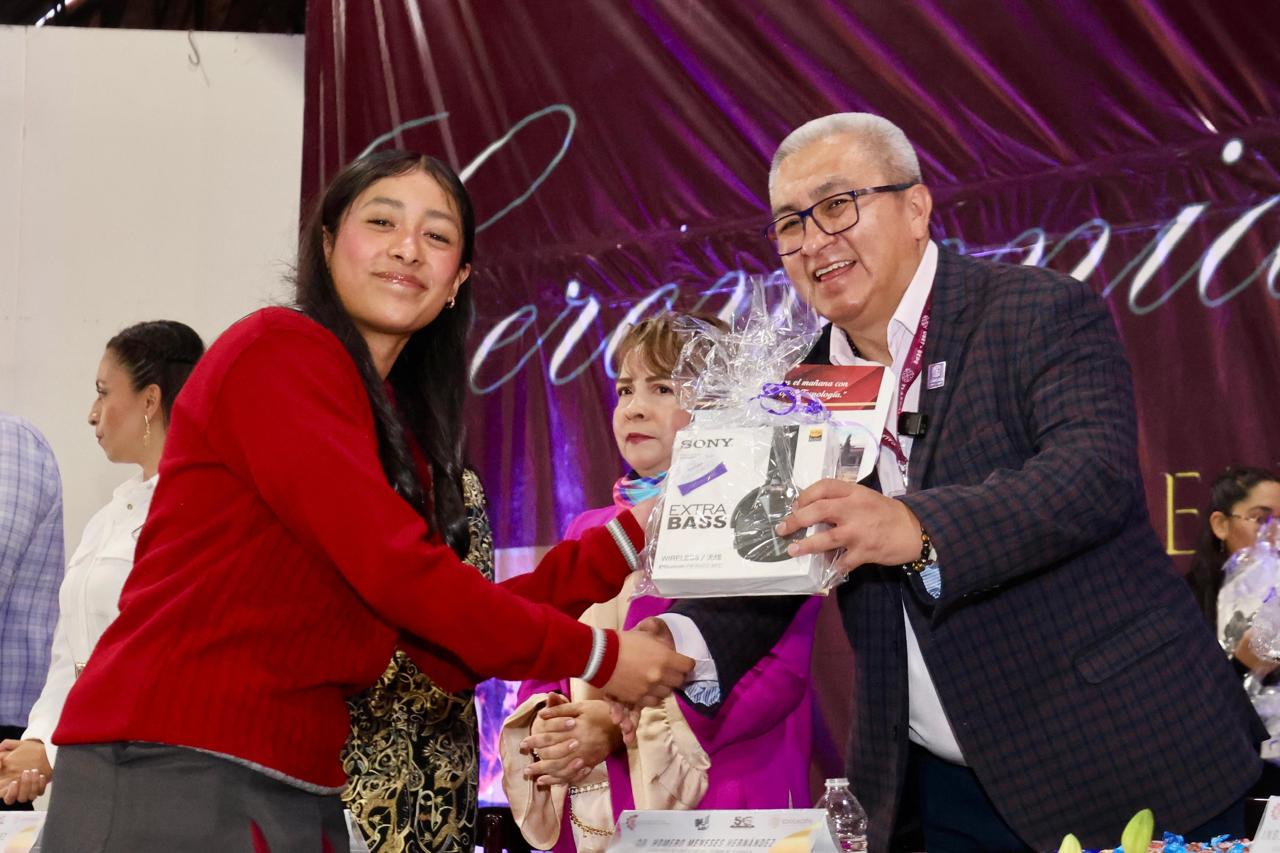 Hoy Tlaxcala celebra 24 nuevos bachilleratos y más universidades