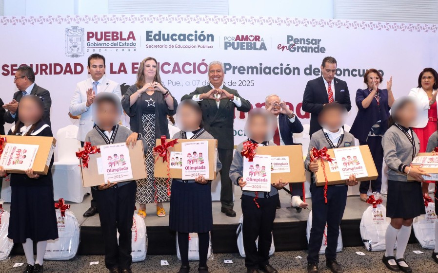 Foto: Cortesía 49 estudiantes poblanos reciben beca por destacar en la Olimpiada del Conocimiento