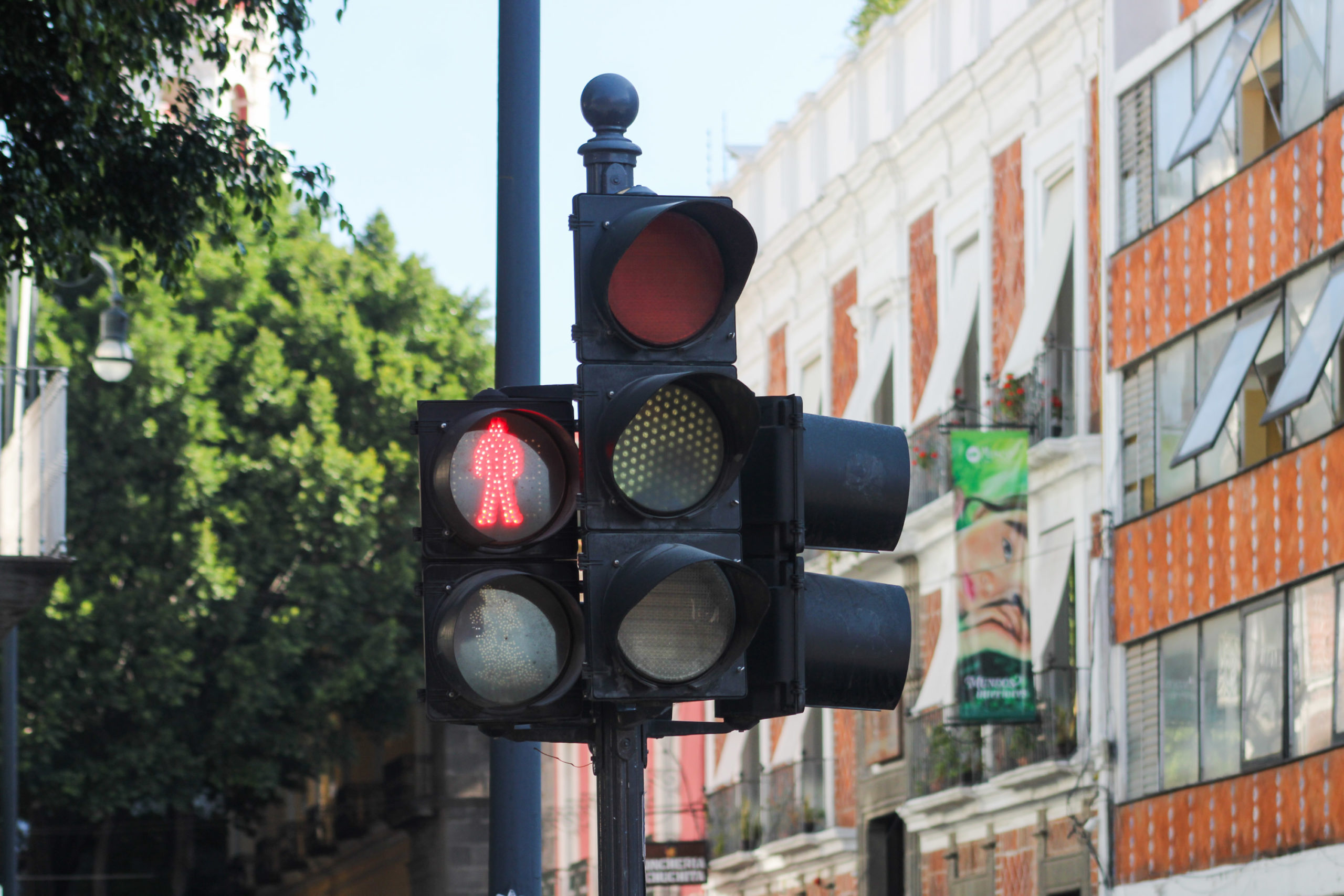Foto: Cortesía Puebla moderniza semáforos y luminarias con tecnología digital
