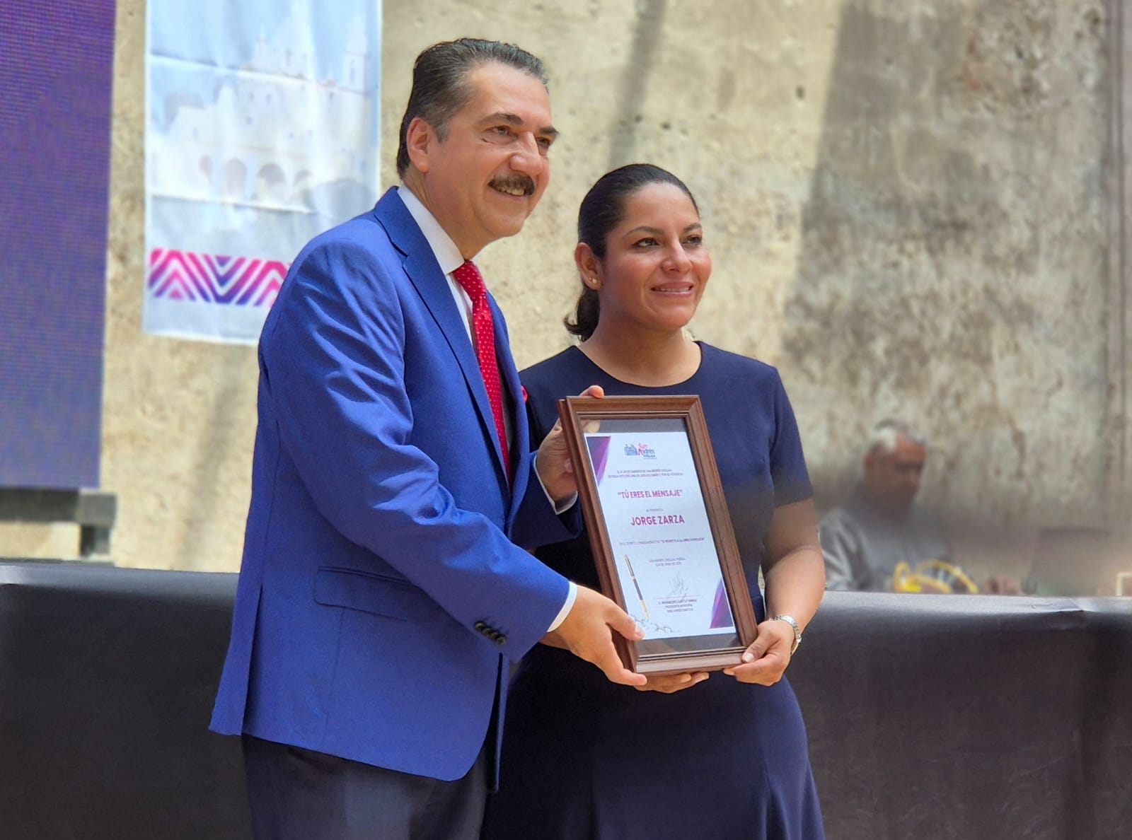 Por: Cortesía Lula Pineda Alcaldesa de San Andrés Cholula reconoce labor periodística y defiende la libertad de expresión