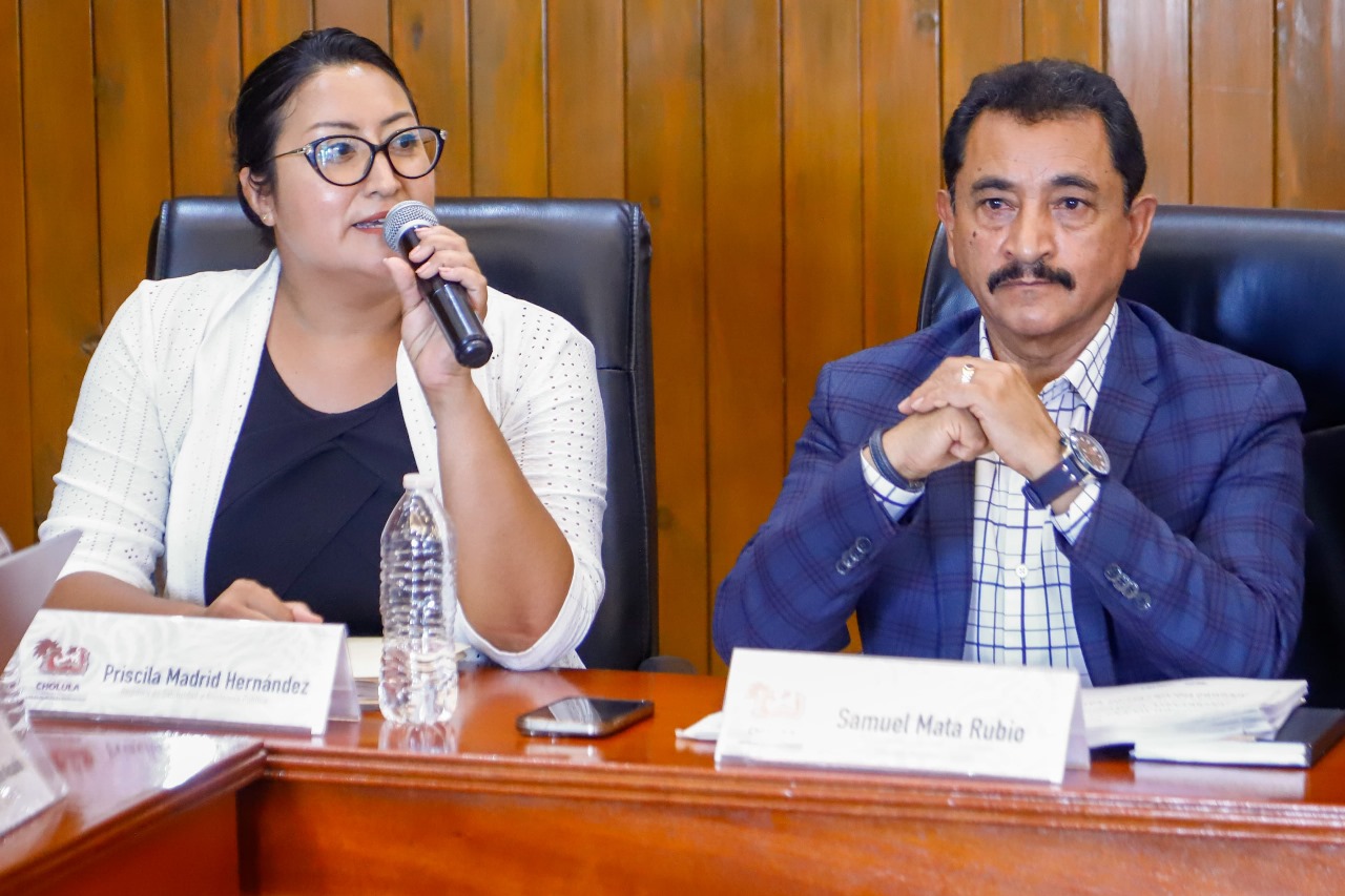 Comunicado oficial Histórico: Más de 500 jóvenes universitarios cholultecas recibirán beca municipal