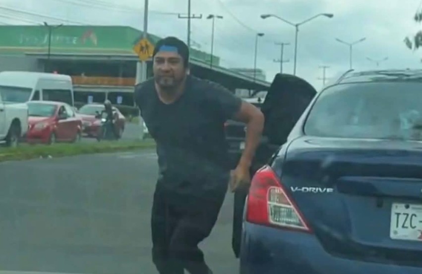 Foto: Cortesía Ataque con cuchillo tras incidente vial en Bosques de San Sebastián