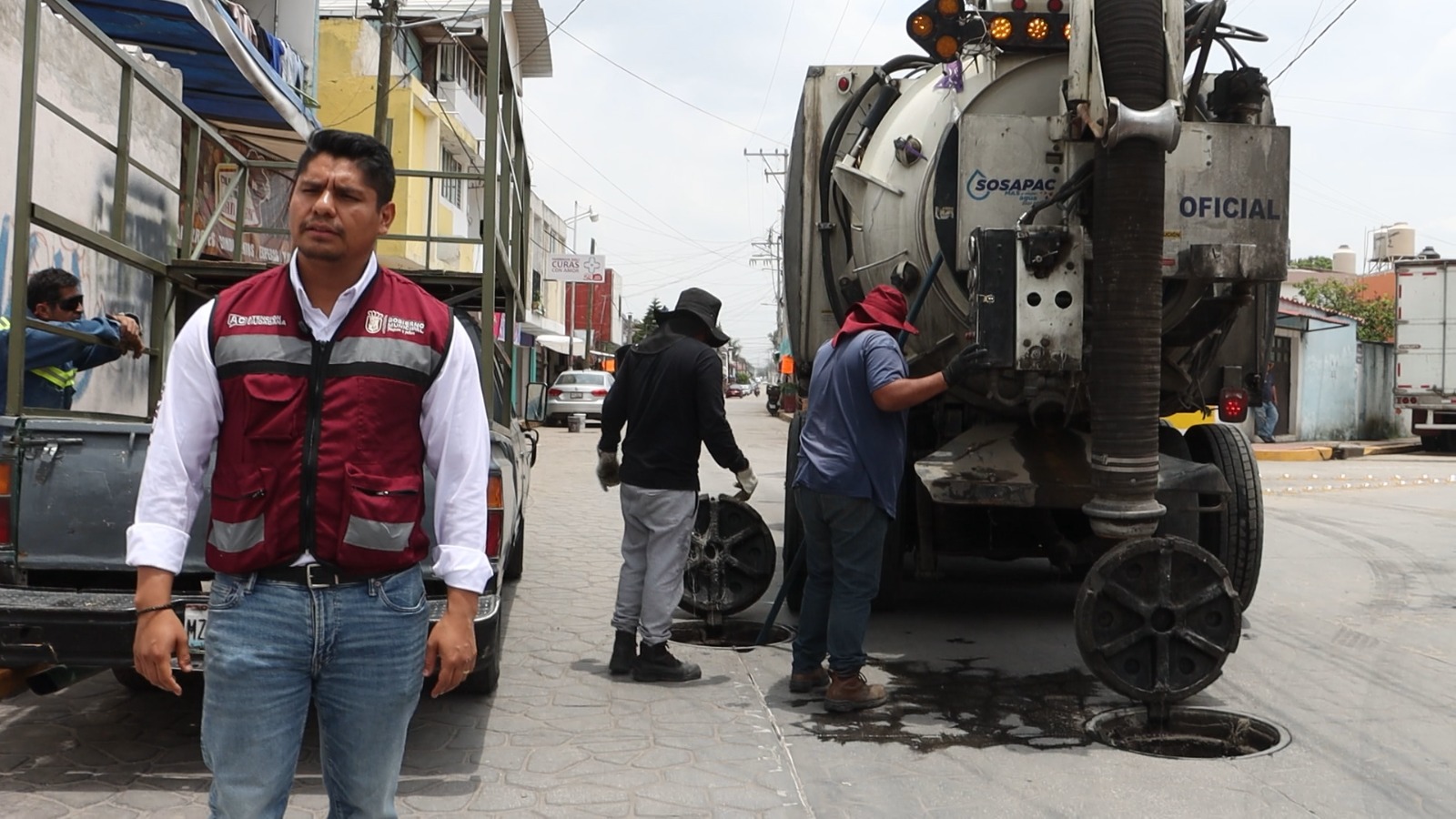 Foto: Cortesía Omar Muñoz supervisa labores de desazolve previas al inicio de la Feria de Cuautlancingo