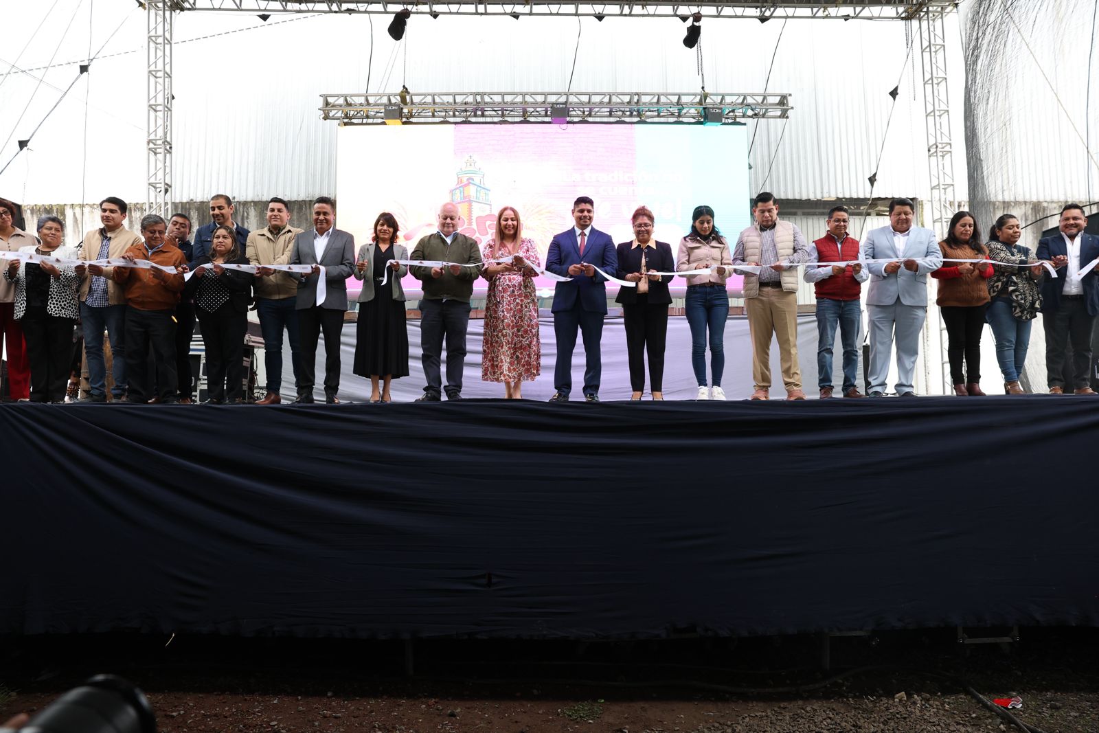 Inaugura Omar Muñoz tradicional “Feria Cuautlancingo 2025”
