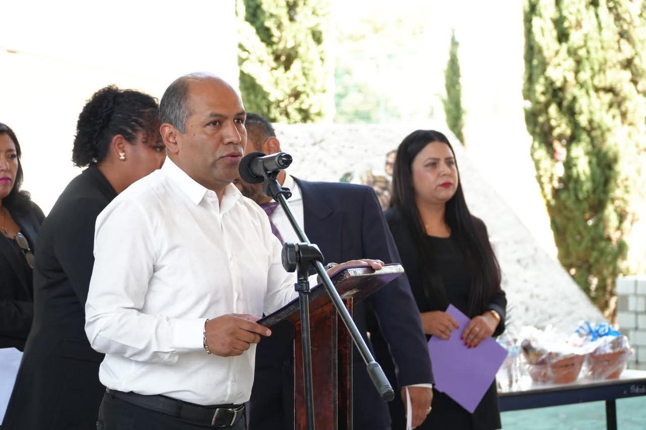 "Son rumores, noticias falsas", dice Williams Zainos ante supersueldo de 83 mil pesos