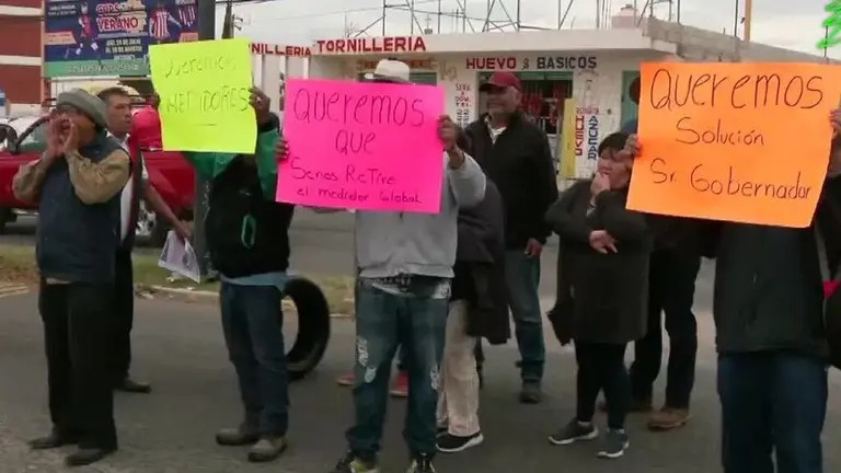 Foto: Cortesía Protestan vecinos del sur de Puebla frente a la CFE por falta de electricidad
