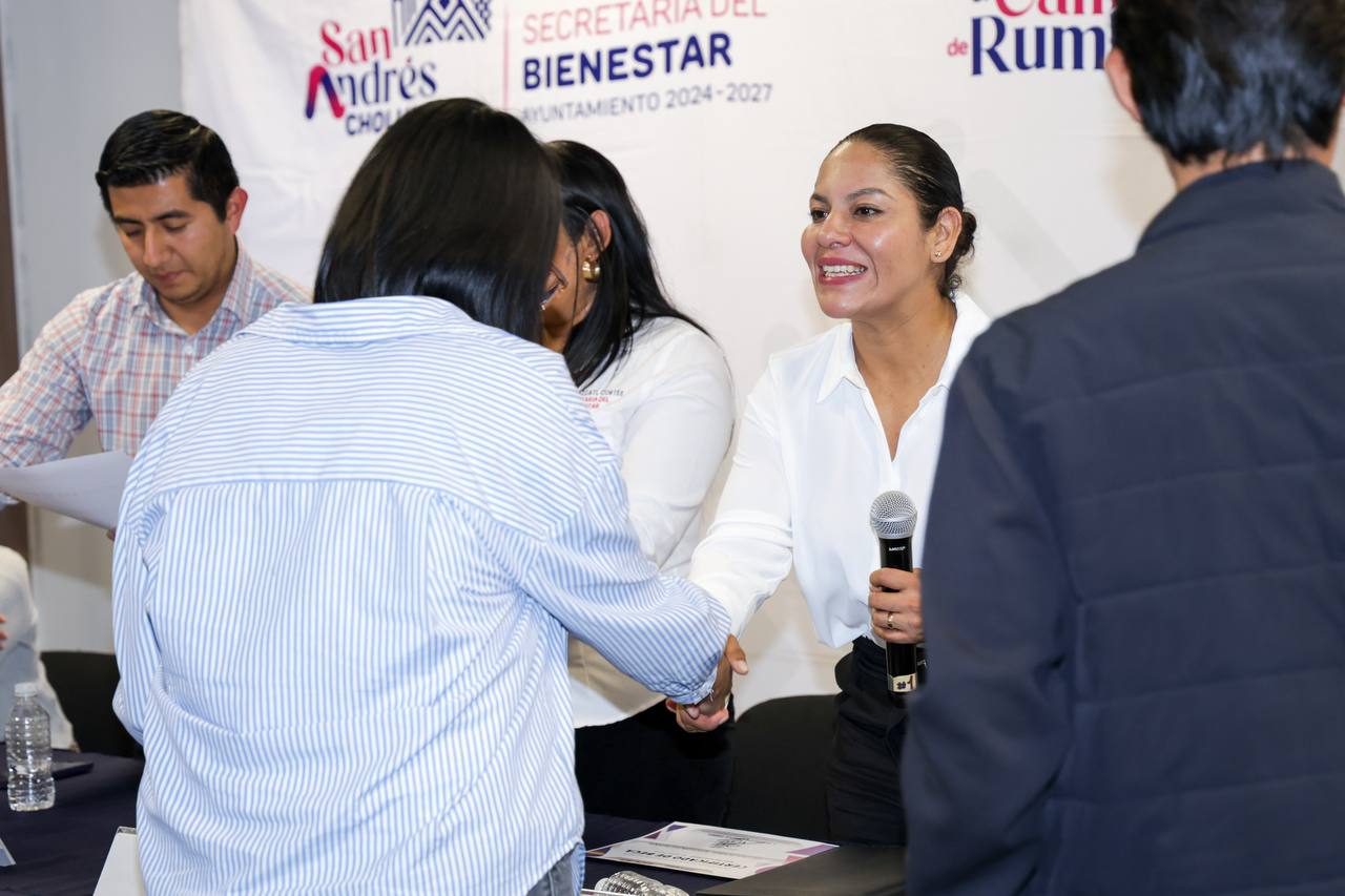 Reconoce Lupita Cuautle a jóvenes con beca UDLAP