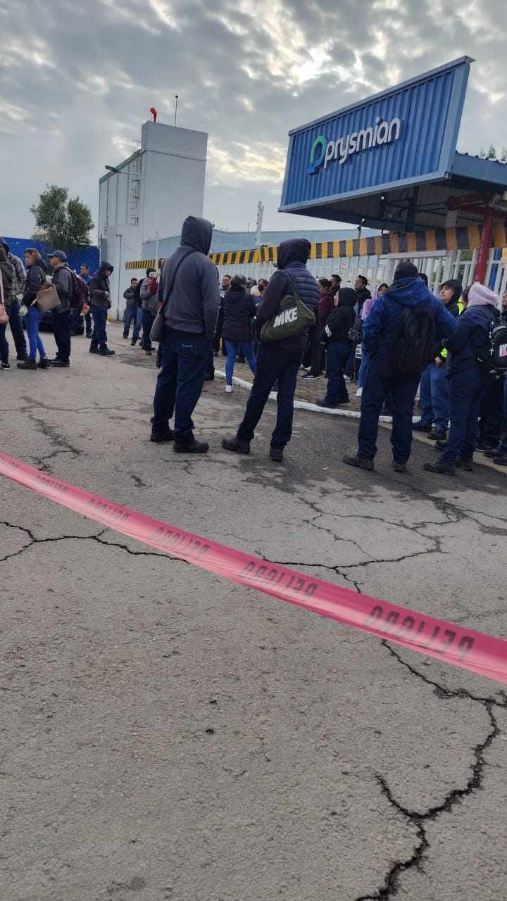 Trabajadores de Prysmian se van a paro en Tetla por falta de pago de utilidades