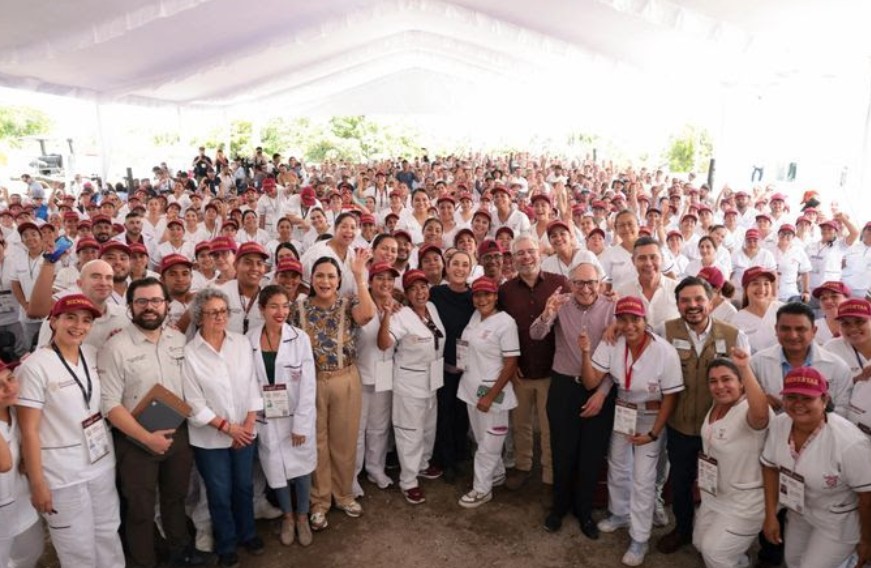 Foto: Cortesía Sheinbaum impulsa salud visual para adultos mayores desde Michoacán