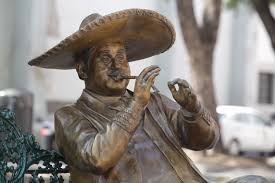 Foto: Cortesía Restaurarán esculturas vandalizadas en la calle 5 de Mayo