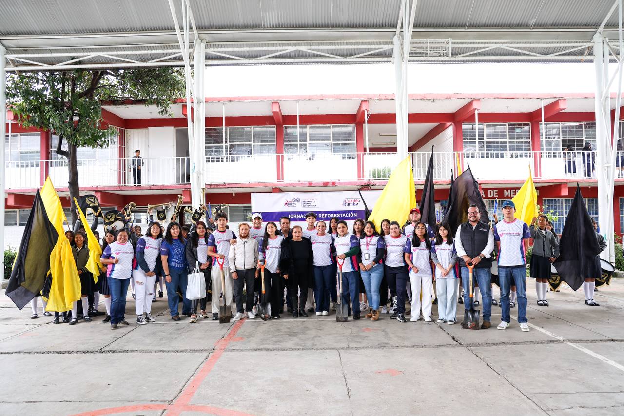 Por: Cortesía Lula Pineda Refuerzan acciones verdes con reforestación en escuela de San Luis Tehuiloyocan