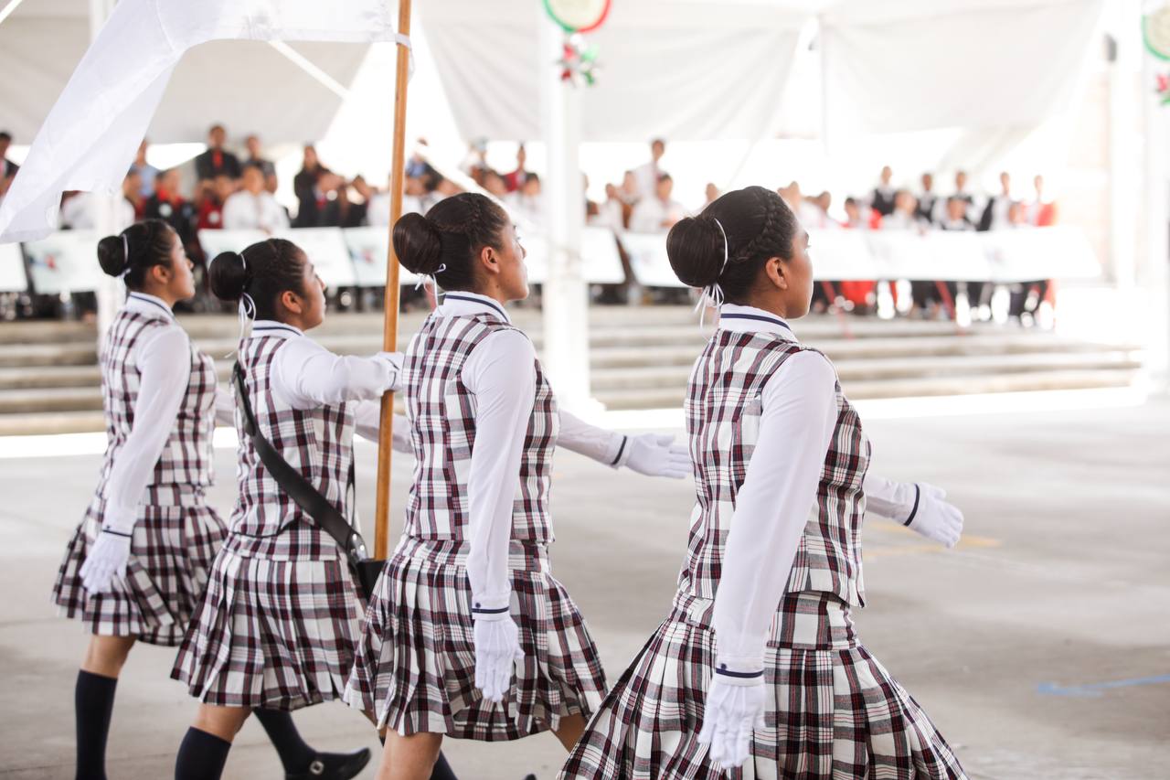 Comunicado oficial Preside Lupita Cuautle certamen de escoltas de madres y padres en Cacalotepec