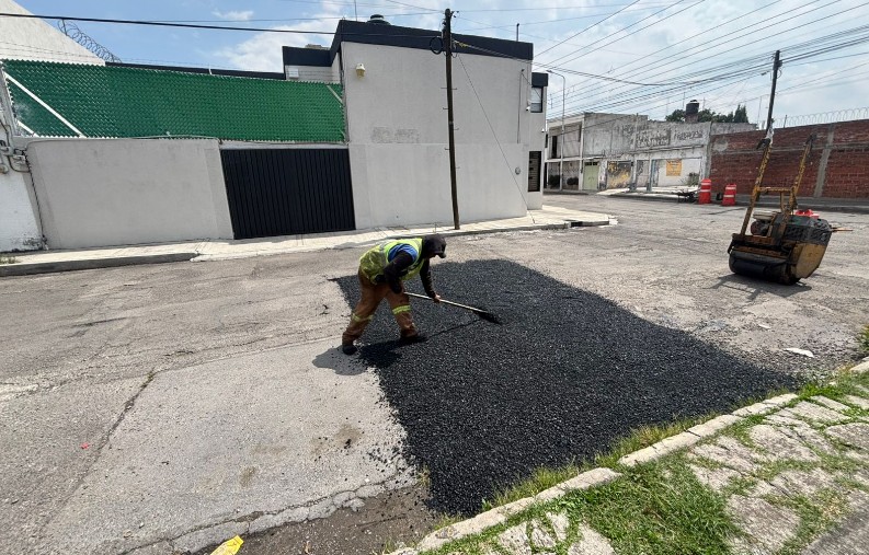Foto: Cortesía Bacheando Puebla avanza con fuerza en colonias de la capital