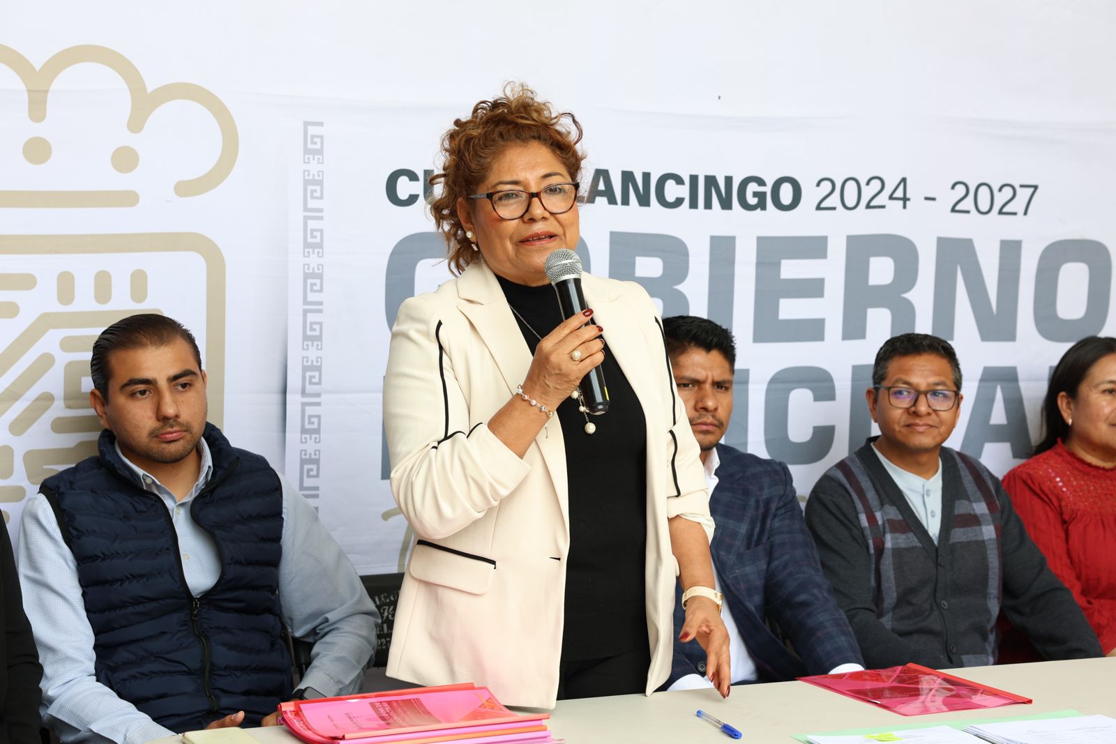 Comunicado oficial Entregan Omar Muñoz y Tere Alfaro desayunos fríos a escuelas de Cuautlancingo