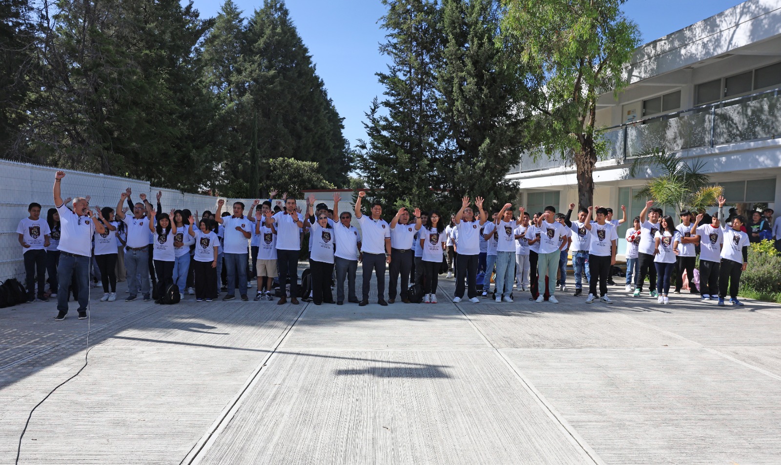 Mi administración está a favor de la educación y de la juventud: Omar Muñoz 