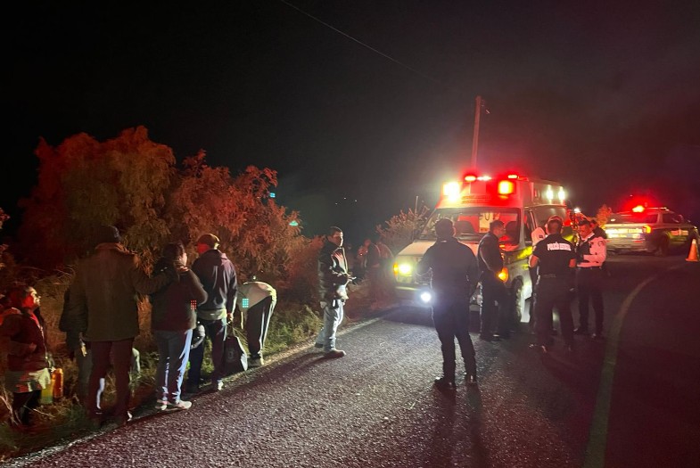 Foto: Cortesía Camioneta se precipita a un barranco en Coxcatlán: 3 muertos y 9 heridos