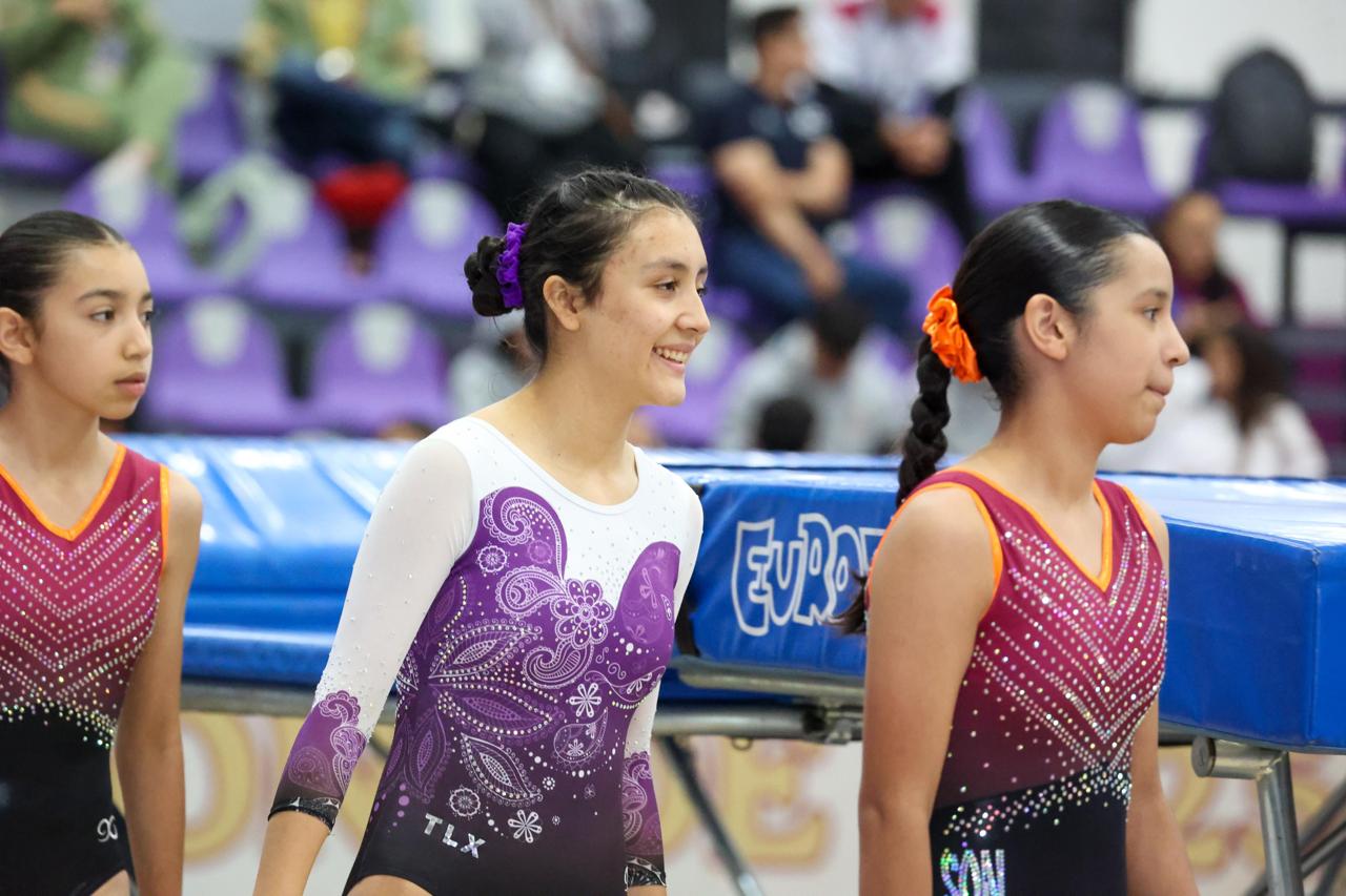 Tlaxcaltecas ganan medallas en gimnasia en la Olimpiada CONADE 2025