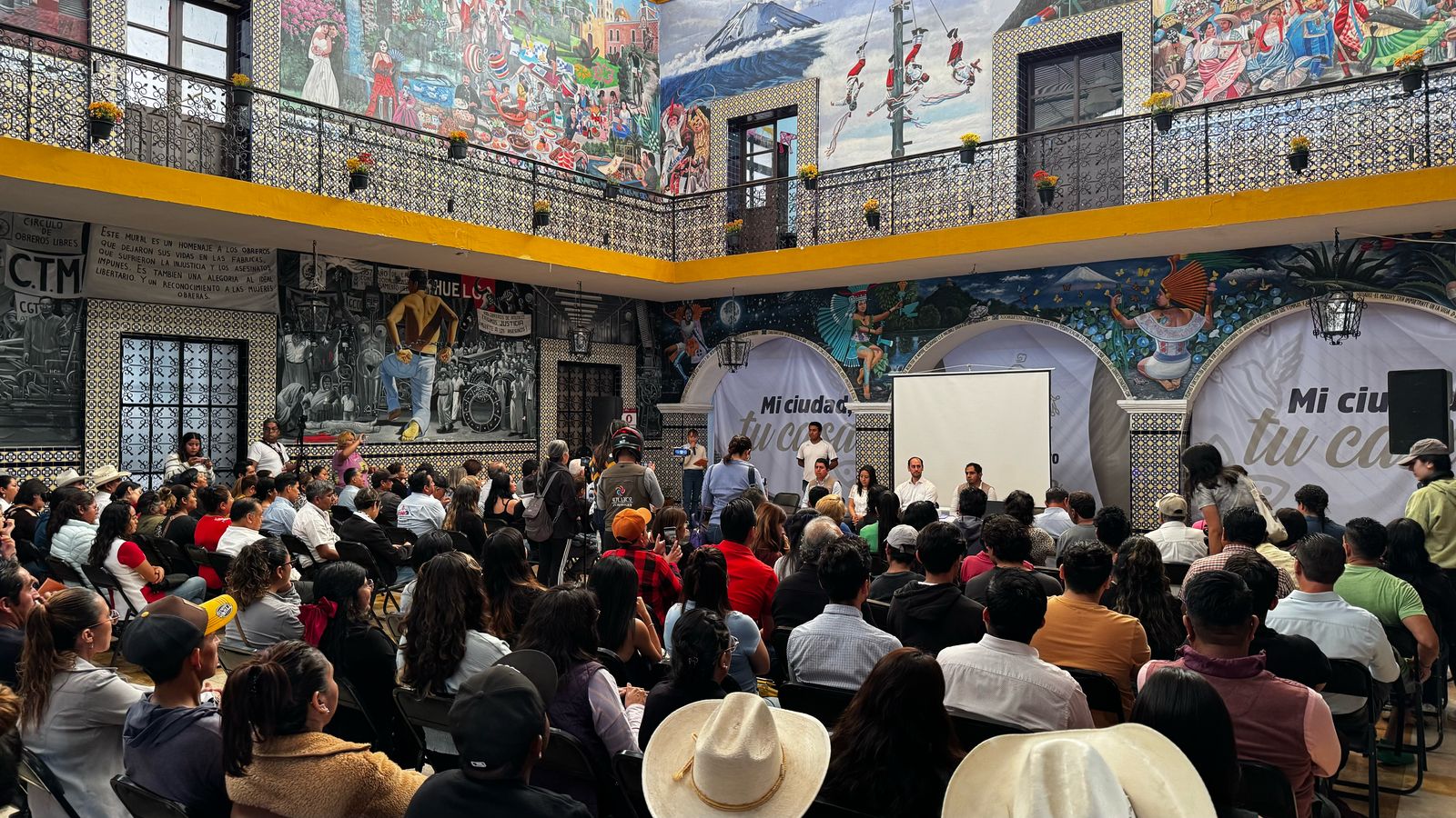 Foto: Cortesía Ariadna Ayala fortalece el emprendimiento en Atlixco con apoyo al registro de marca