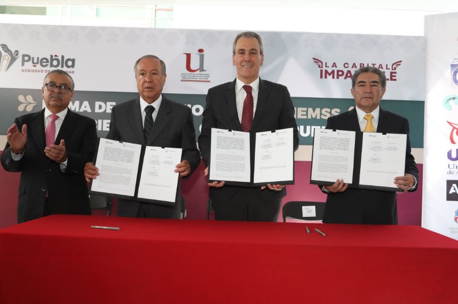 Foto: Cortesía Firman convenio para servicio social y prácticas en el Ayuntamiento