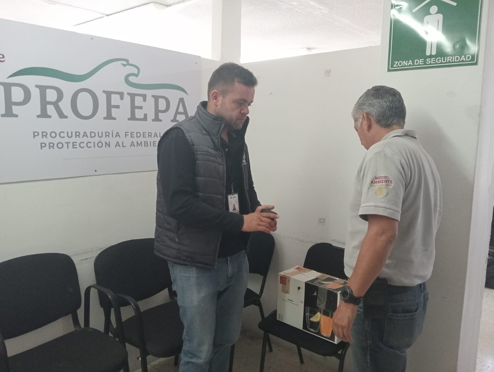 Por: Cortesía Lula Pineda Rescatan y entregan a PROFEPA un Gavilán de Cooper: San Pedro Cholula