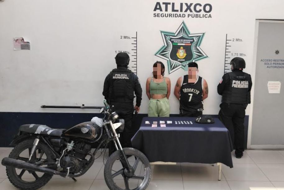 Foto: Cortesía Pareja detenida en Atlixco por intercambio de drogas en colonia Tehuixpango